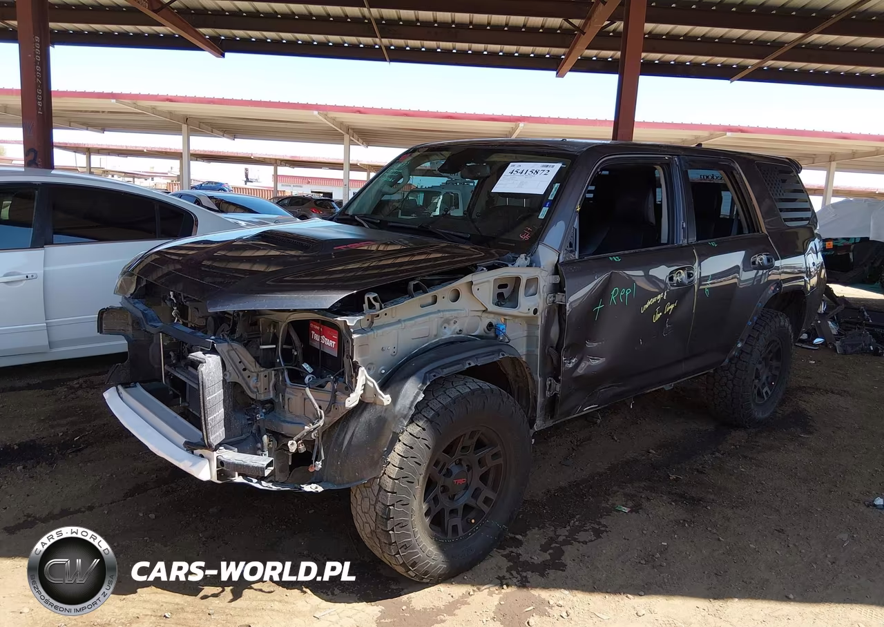 2021 Toyota 4Runner Venture Special Edition VIN:JTEHU5JR8M5886428 - 18