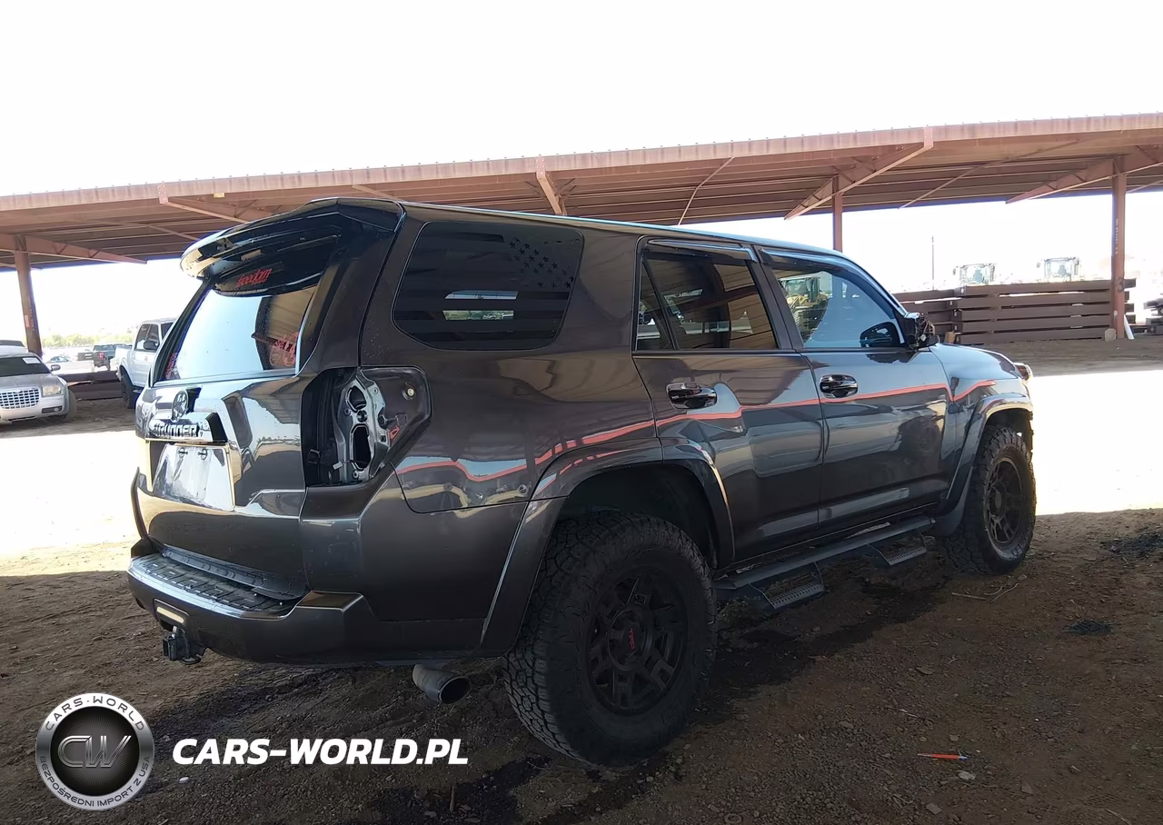 2021 Toyota 4Runner Venture Special Edition VIN:JTEHU5JR8M5886428 - 20