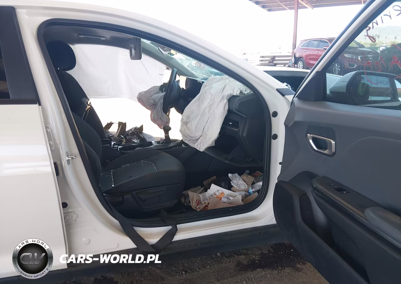 2025 Kia K4 Lx VIN:3KPFT4DE1SE089800 - 5
