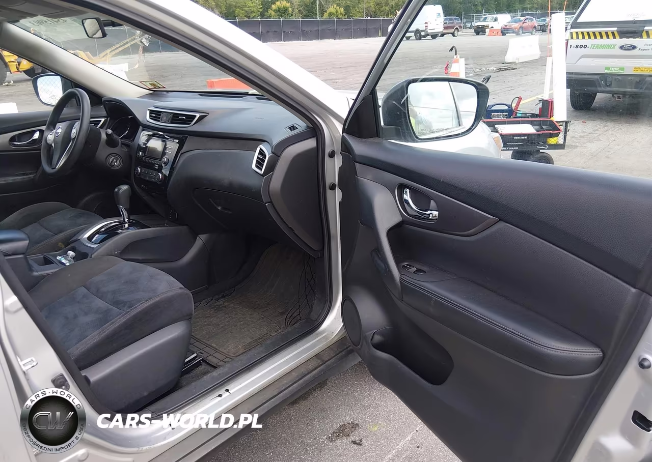 2015 Nissan Rogue S VIN:KNMAT2MV3FP504152 - 5