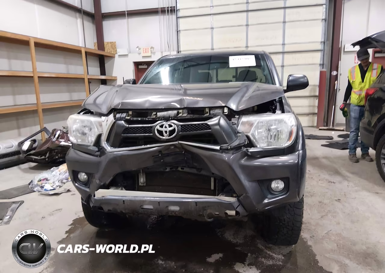 2013 Toyota Tacoma Base V6 VIN:5TFLU4ENXDX049829 - 12