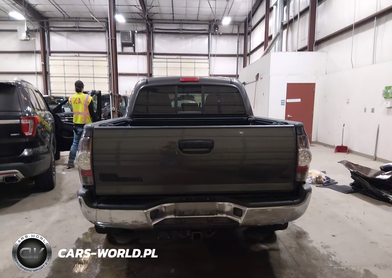 2013 Toyota Tacoma Base V6 VIN:5TFLU4ENXDX049829 - 16