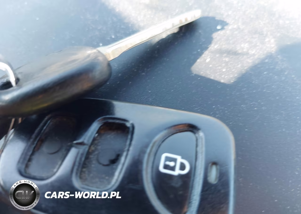 2008 Hyundai Elantra Gls-Se VIN:KMHDU46D08U482377 - 11