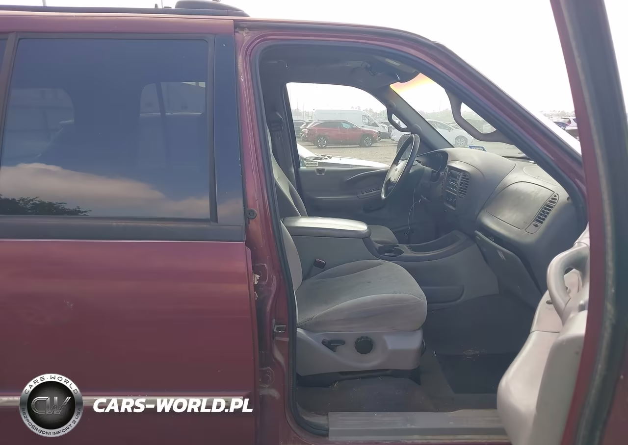 2000 Ford Expedition Xlt VIN:1FMPU16L5YLA98569 - 5