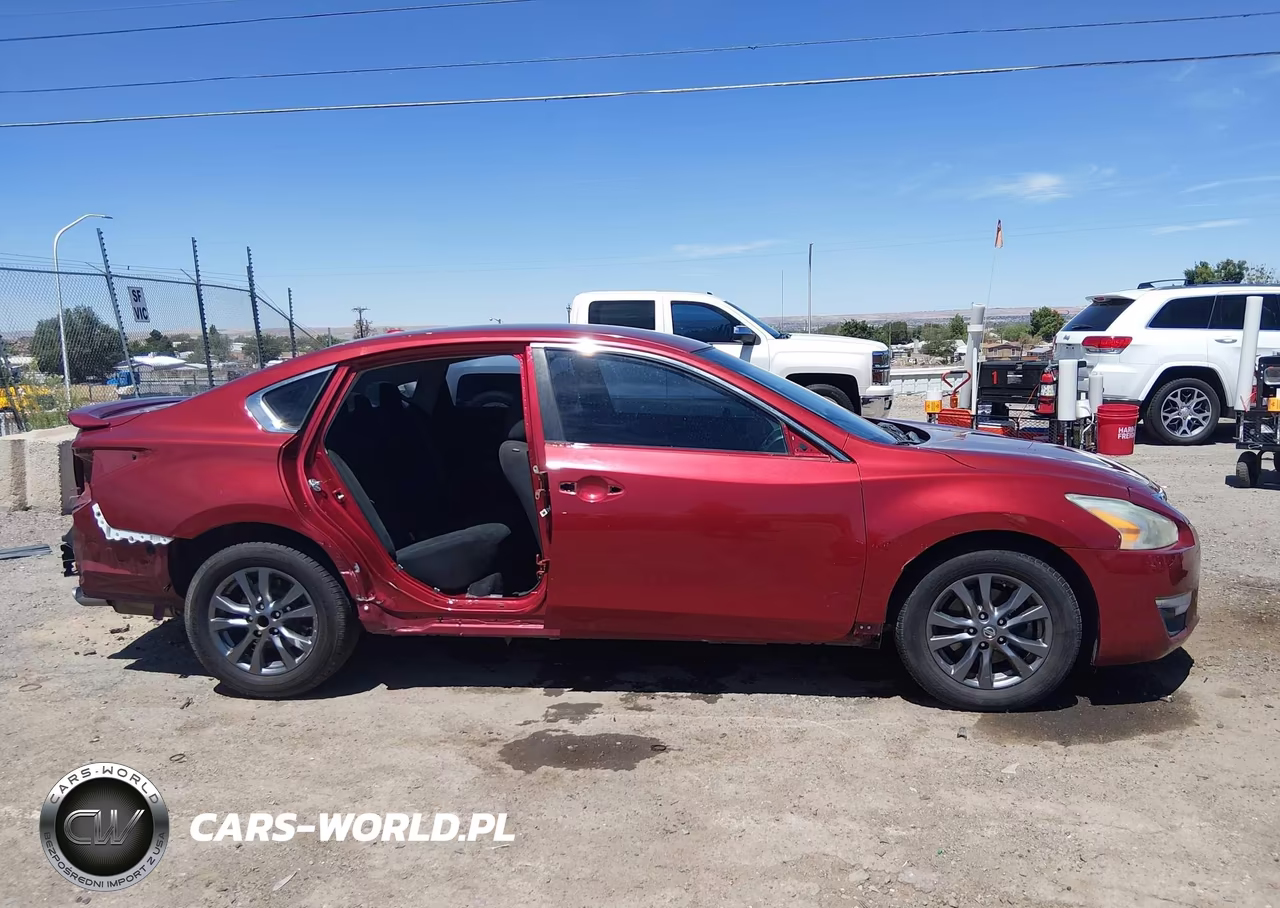 2015 Nissan Altima 2.5 S VIN:1N4AL3APXFC467500 - 14