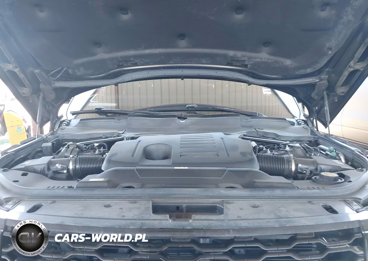 2021 Land Rover Range Rover VIN:SALGR2SU3MA452887 - 10