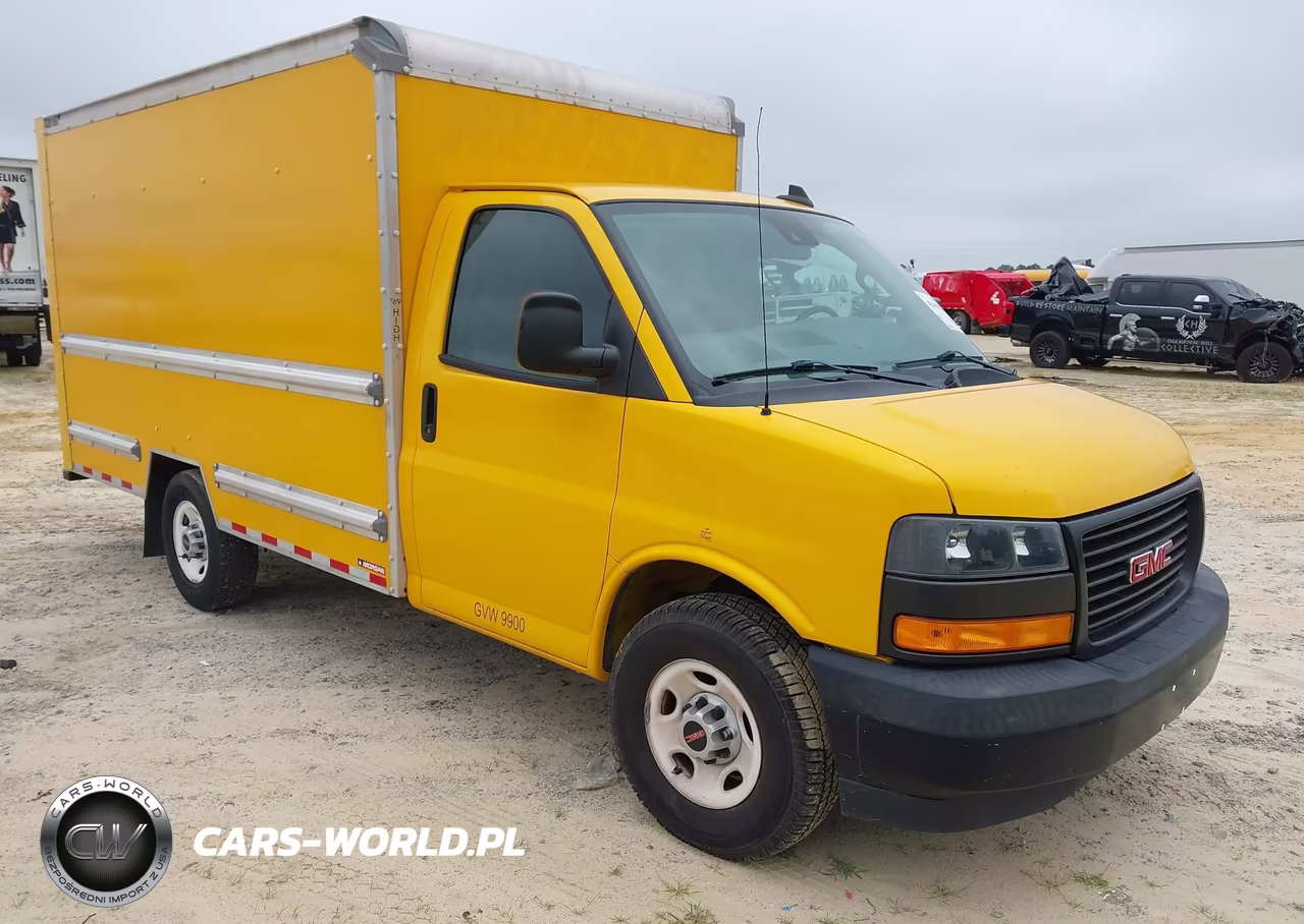 2020 GMC Savana Cutaway Work Van