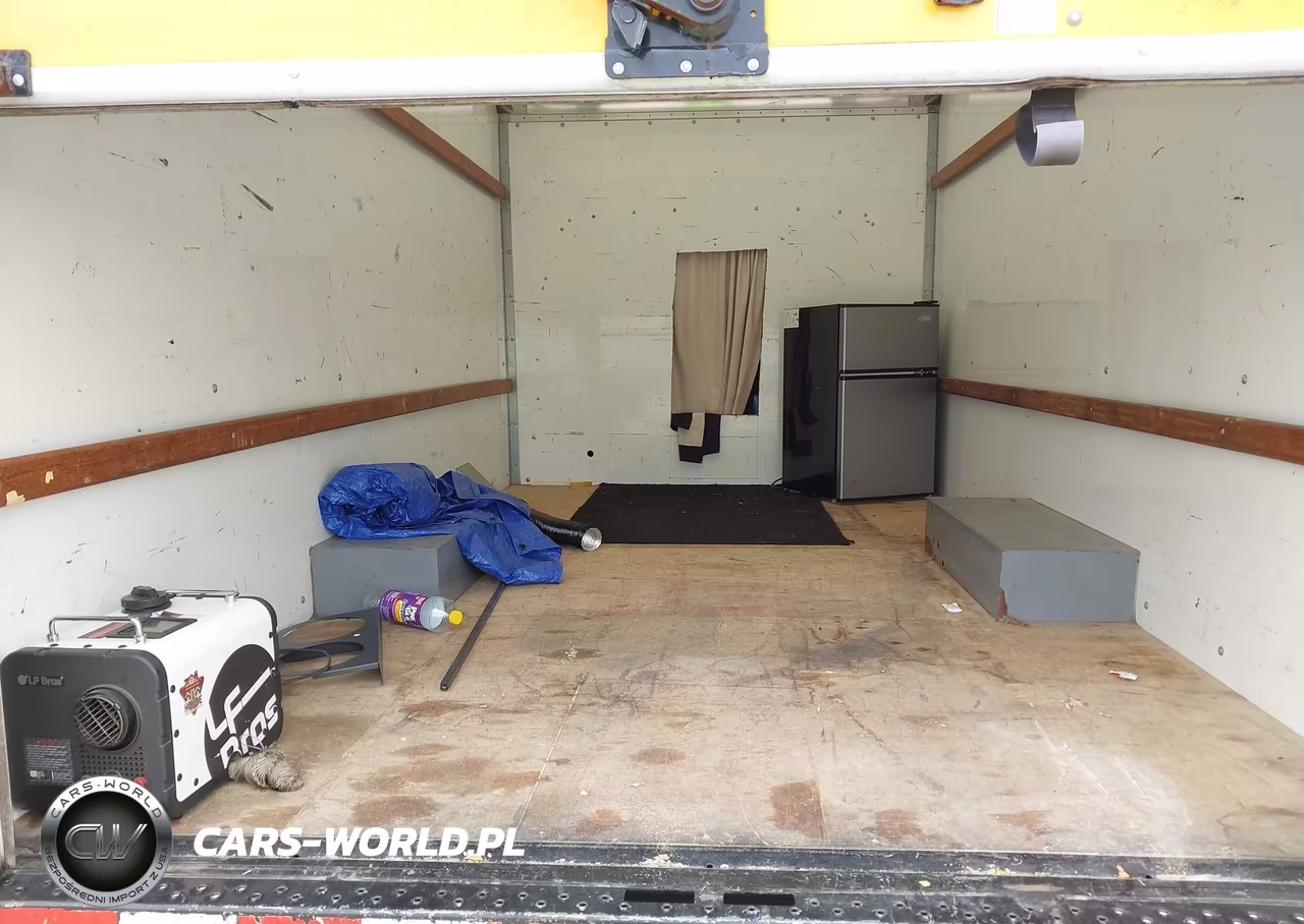 2020 GMC Savana Cutaway Work Van VIN:1GD07RFP3L1182212 - 13