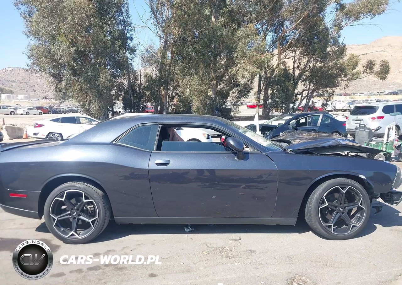 2018 Dodge Challenger Sxt VIN:2C3CDZAG1JH245876 - 12