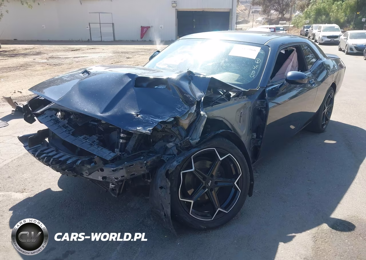 2018 Dodge Challenger Sxt VIN:2C3CDZAG1JH245876 - 2
