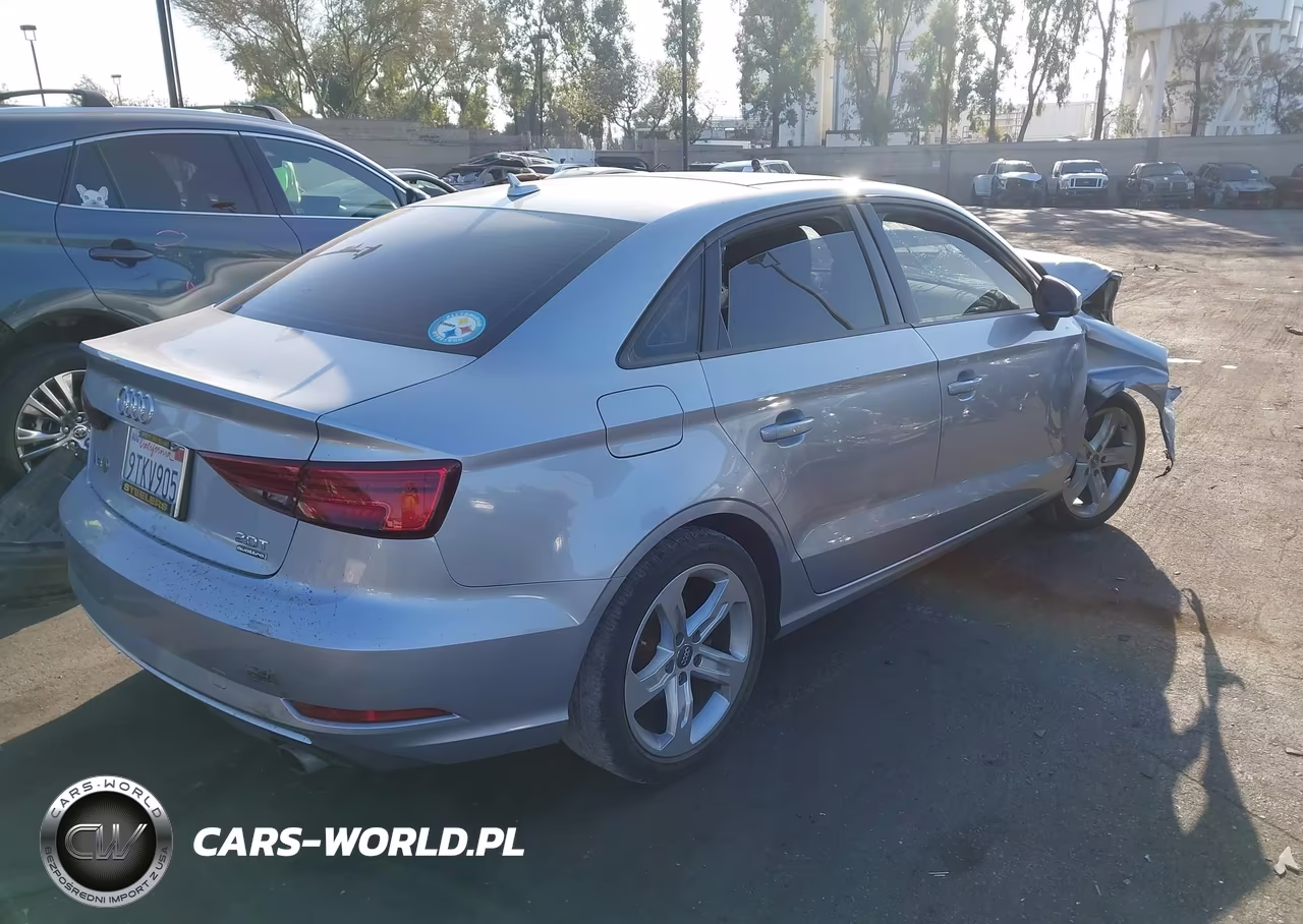 2018 Audi A3 2.0T Premium-2.0T Tech Premium VIN:WAUB8GFFXJ1044960 - 4