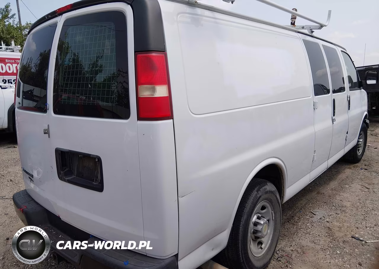 2014 Chevrolet Express 3500 Work Van VIN:1GCZGUBG5E1165919 - 4