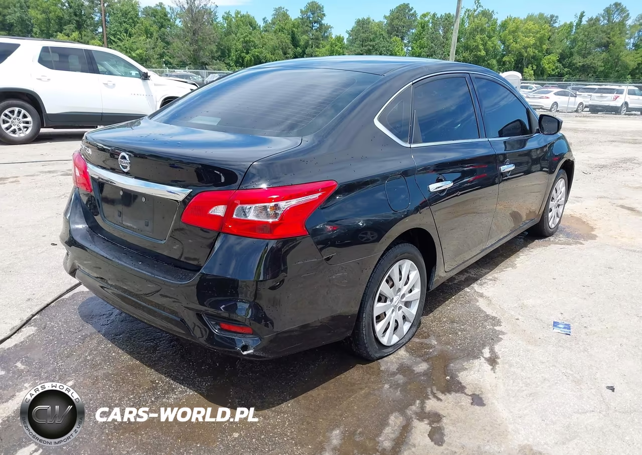 2018 Nissan Sentra S VIN:3N1AB7AP8JY315917 - 4