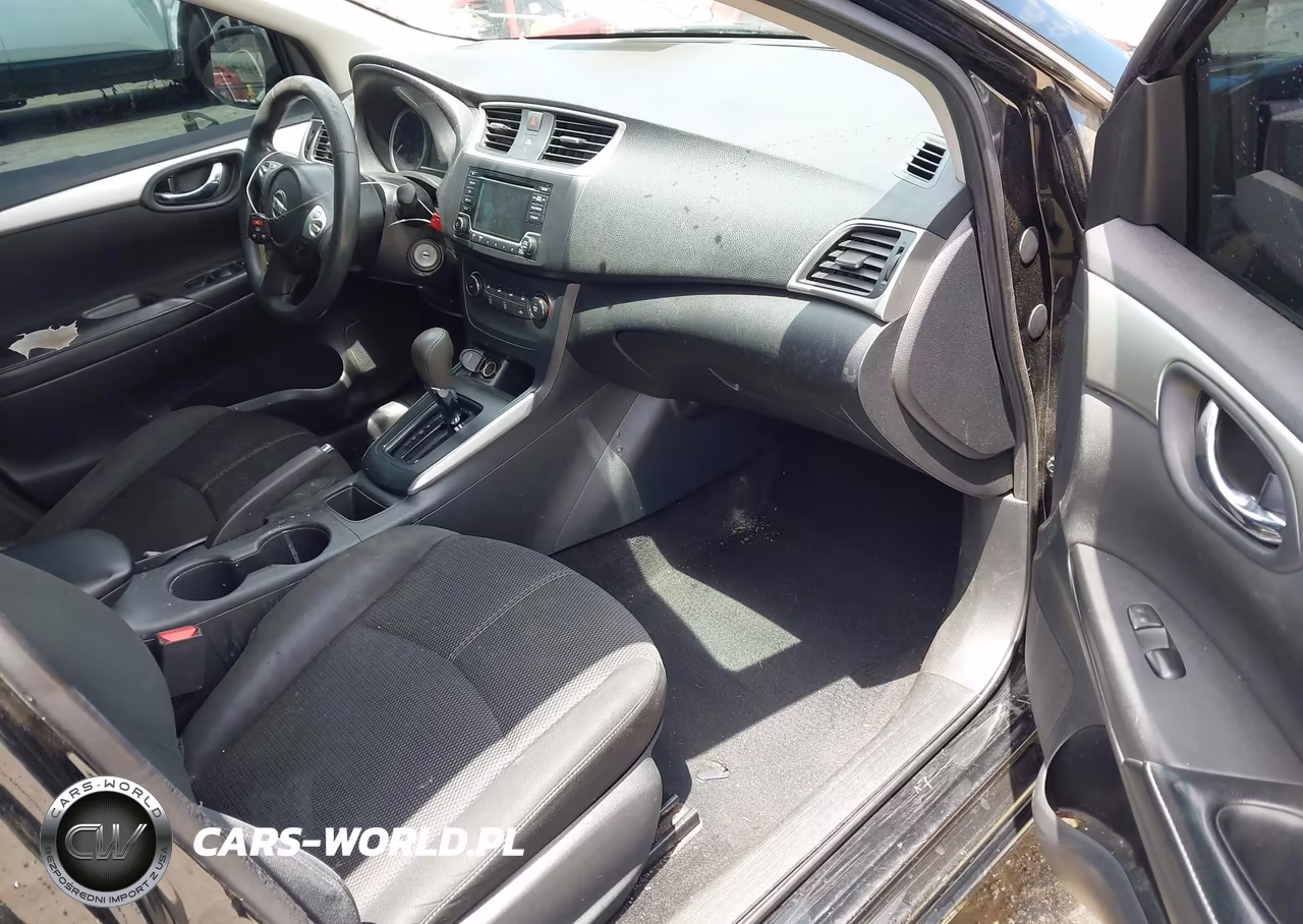 2018 Nissan Sentra S VIN:3N1AB7AP8JY315917 - 5