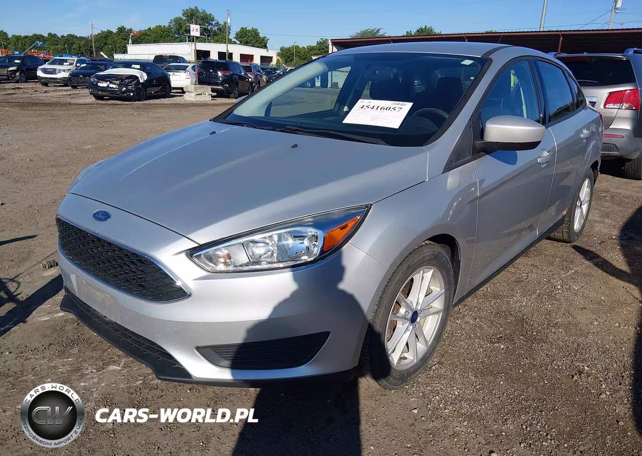 2018 Ford Focus Se VIN:1FADP3F21JL210250 - 2