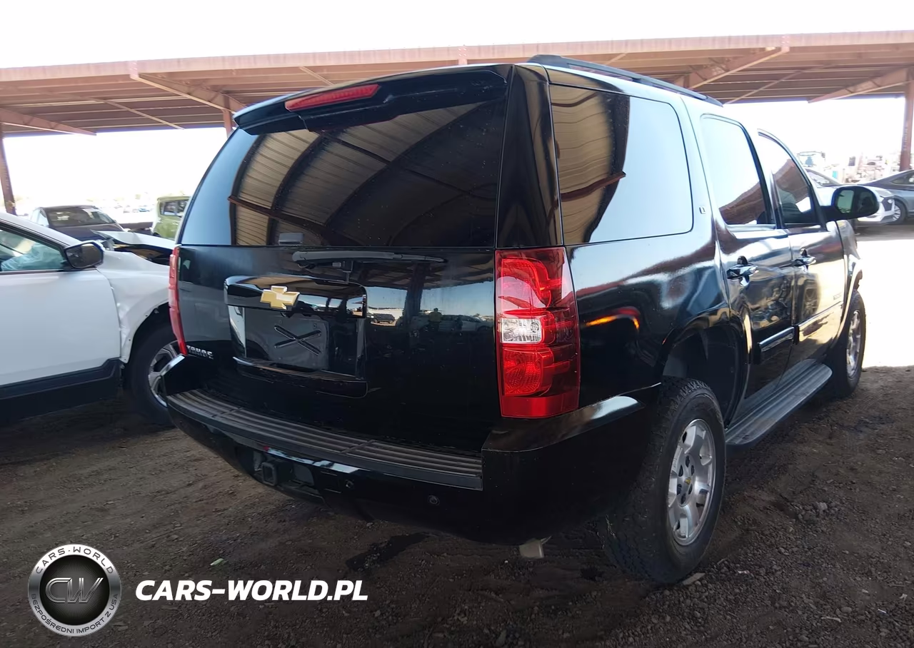 2013 Chevrolet Tahoe Ls VIN:1GNSKAE08DR319639 - 4