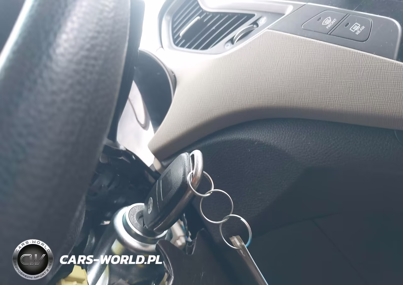 2017 Hyundai Santa Fe Sport 2.4L VIN:5XYZUDLB9HG452843 - 11
