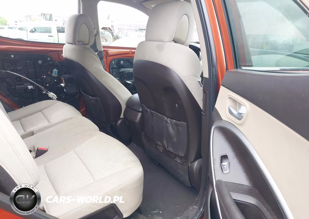 2017 Hyundai Santa Fe Sport 2.4L VIN:5XYZUDLB9HG452843 - 8