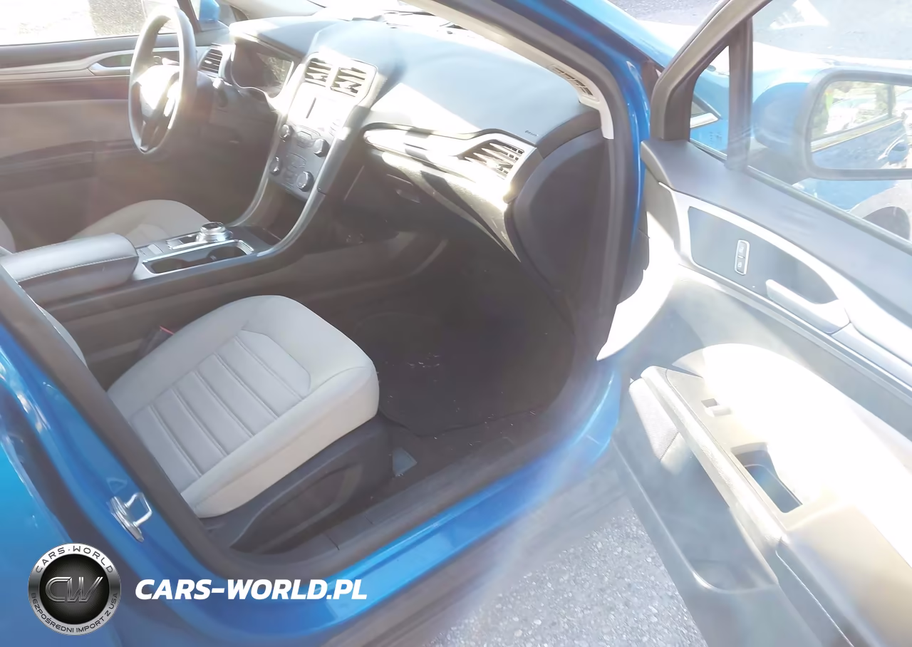 2020 Ford Fusion S VIN:3FA6P0G71LR201070 - 5