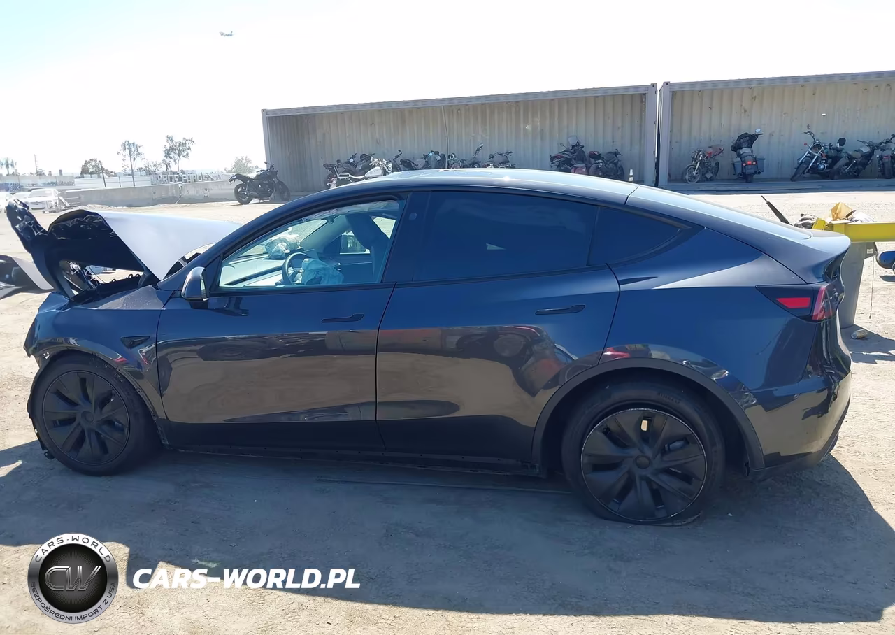 2024 Tesla Model Y Long Range Single Motor Rear-Wheel Drive-Rwd VIN:7SAYGDED7RF180287 - 13