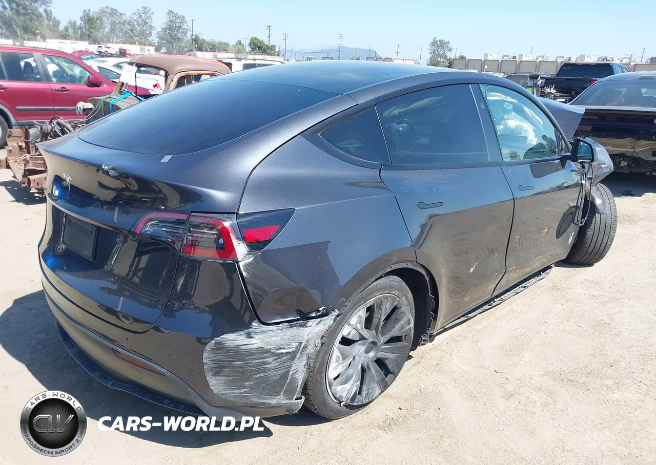 2024 Tesla Model Y Long Range Single Motor Rear-Wheel Drive-Rwd VIN:7SAYGDED7RF180287 - 4