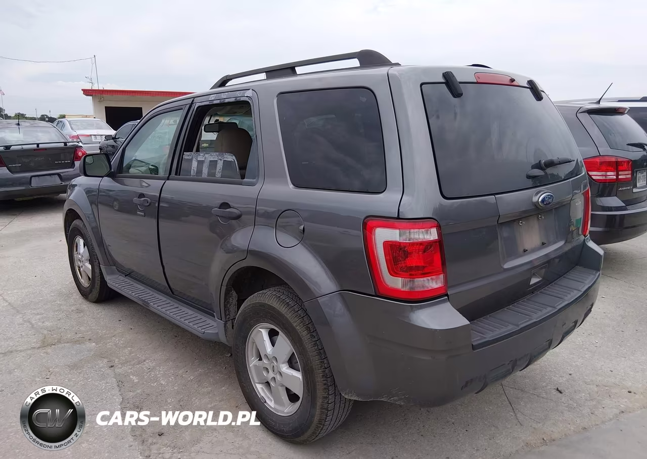 2011 Ford Escape Xlt VIN:1FMCU0D78BKB34881 - 3