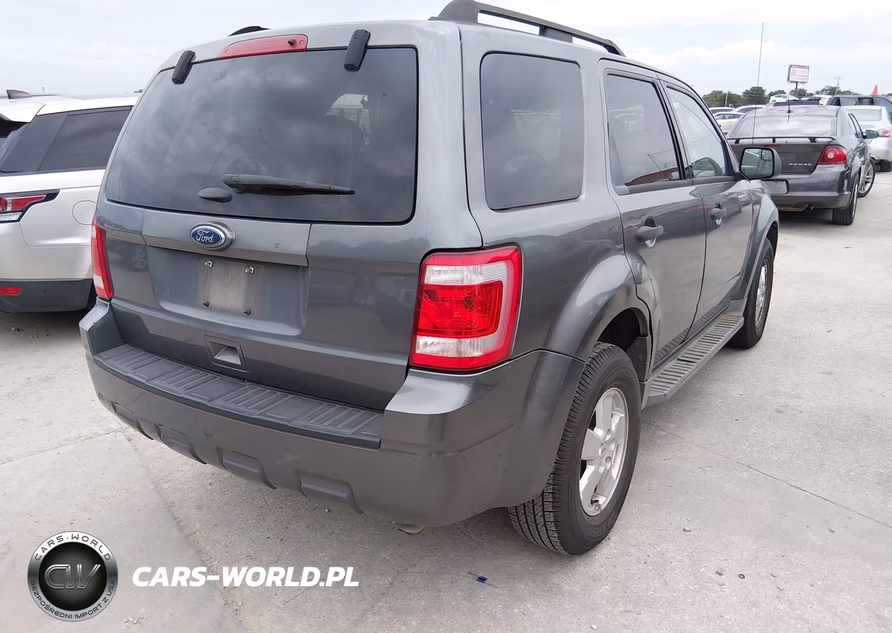 2011 Ford Escape Xlt VIN:1FMCU0D78BKB34881 - 4