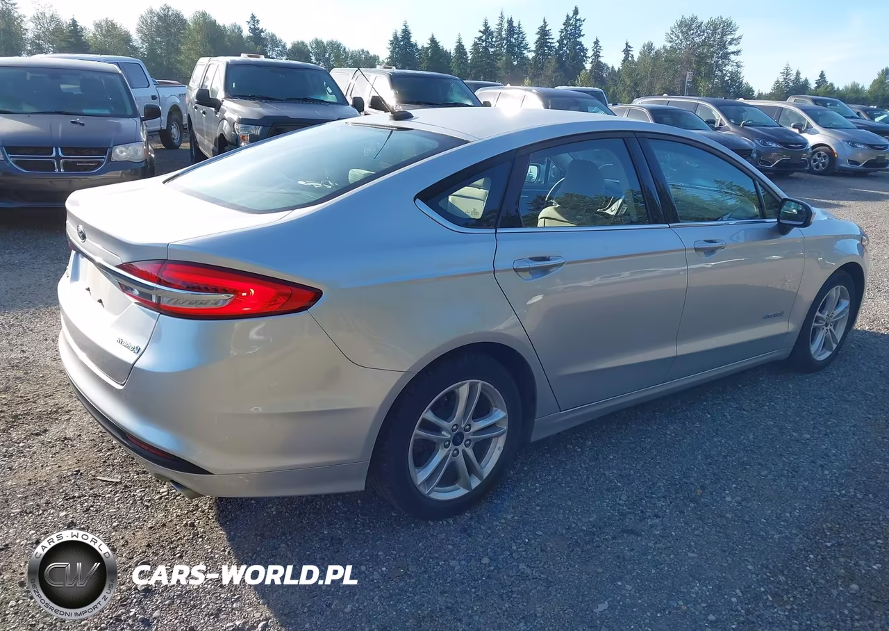 2018 Ford Fusion Hybrid S VIN:3FA6P0UU4JR243580 - 4