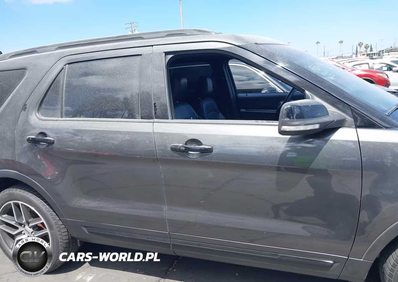 2019 Ford Explorer Sport VIN:1FM5K8GTXKGA19255 - 14