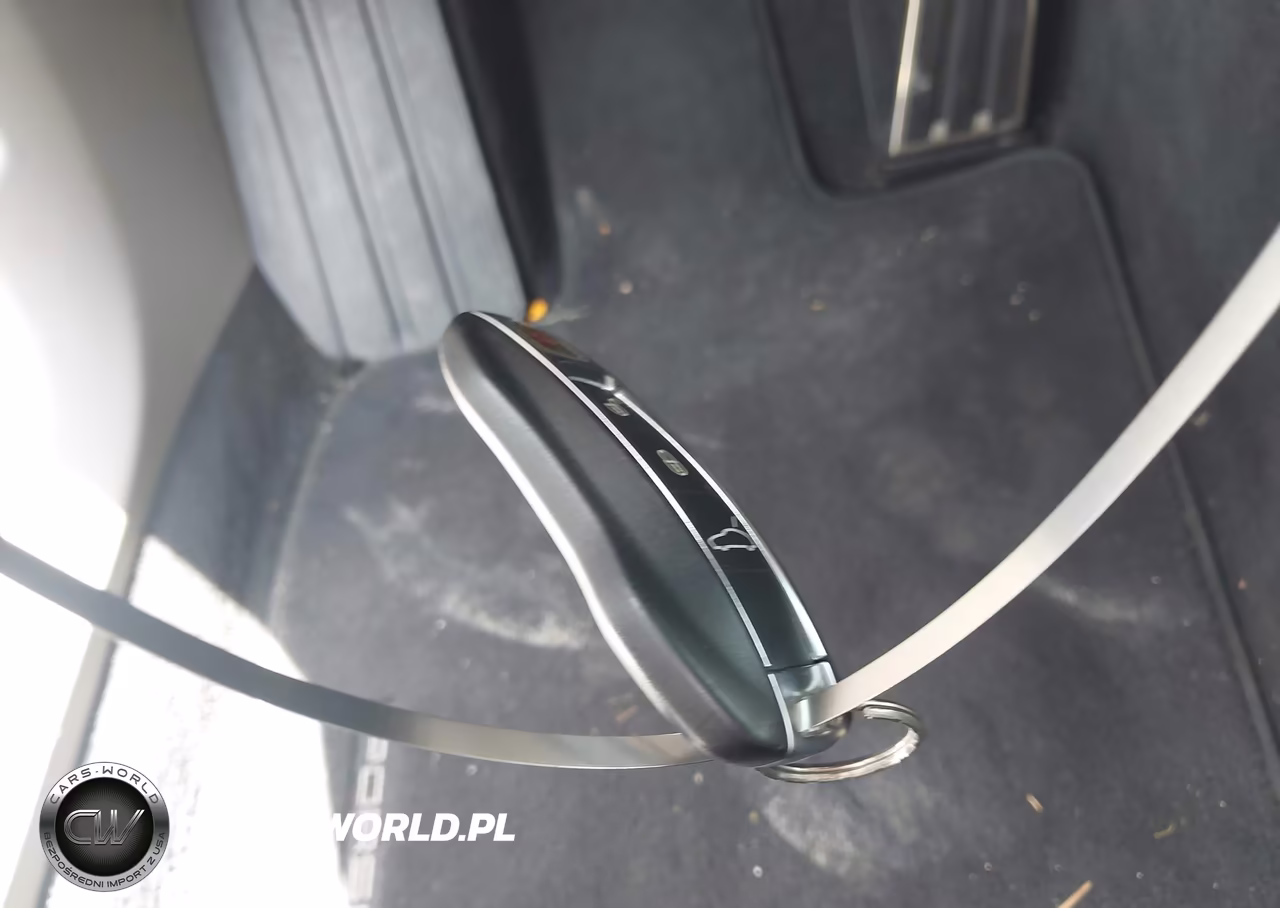 2017 Porsche Panamera Turbo VIN:WP0AF2A78HL153455 - 11