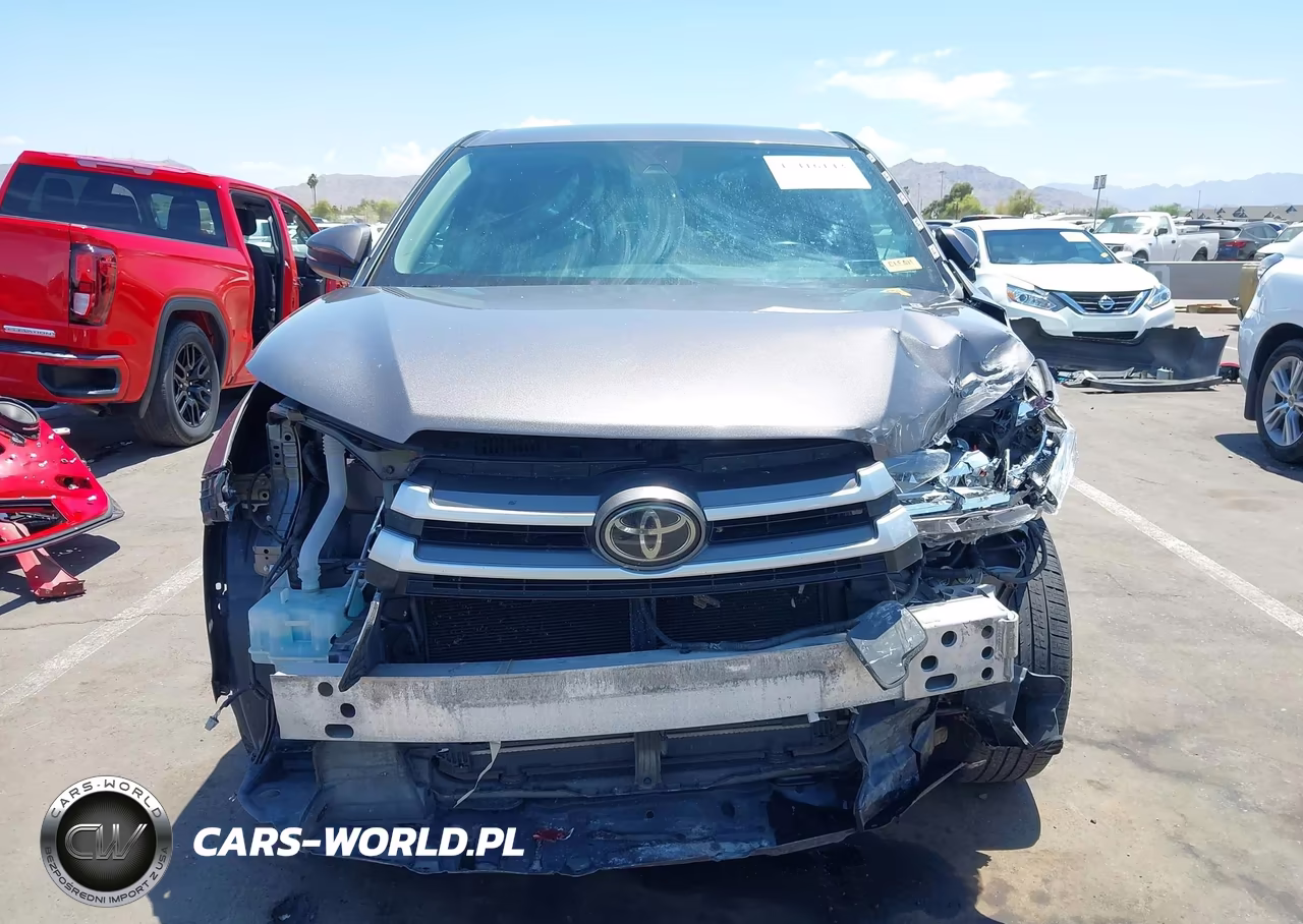 2017 Toyota Highlander Le VIN:5TDBZRFH2HS483757 - 13