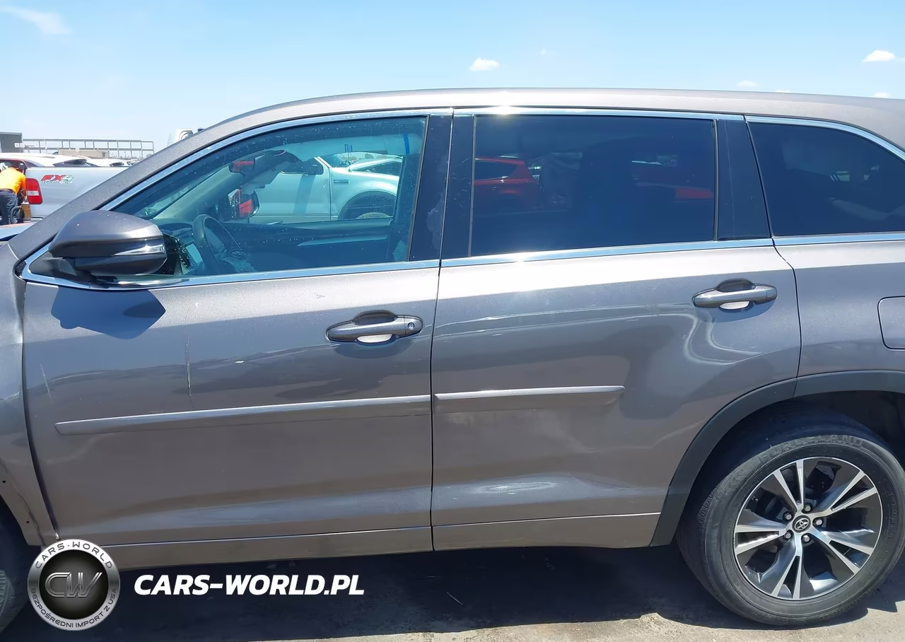 2017 Toyota Highlander Le VIN:5TDBZRFH2HS483757 - 15
