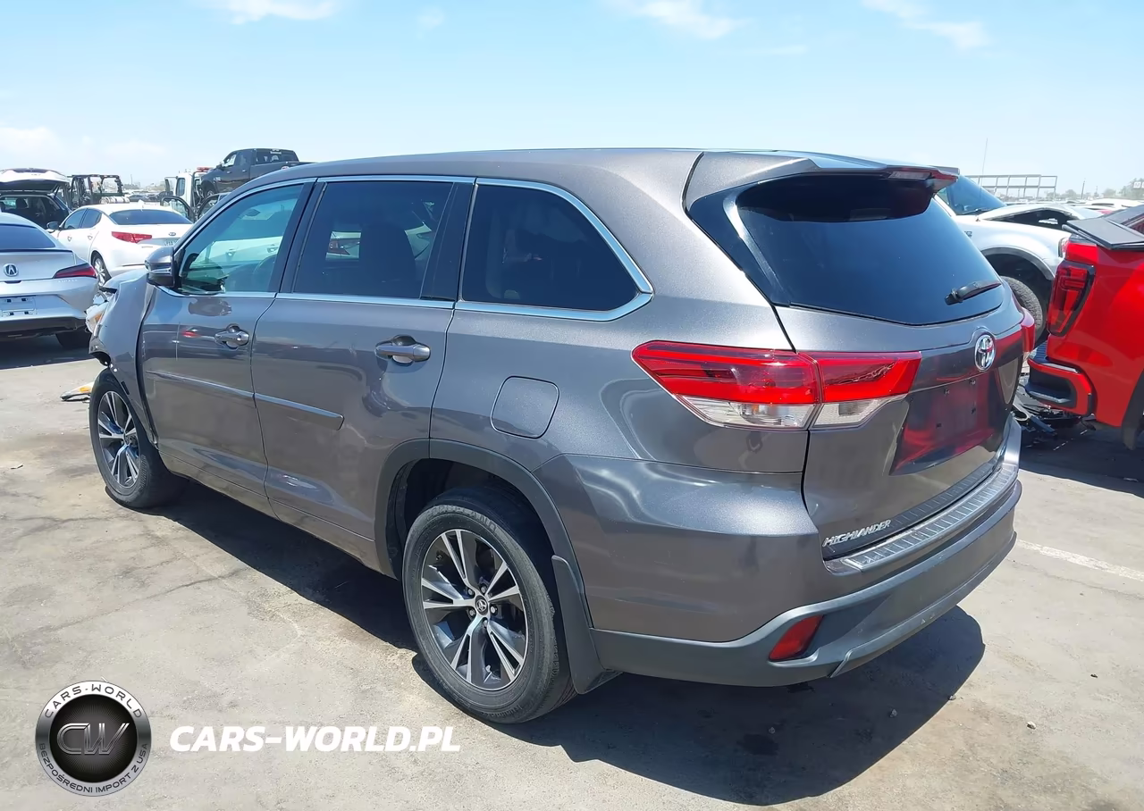 2017 Toyota Highlander Le VIN:5TDBZRFH2HS483757 - 3