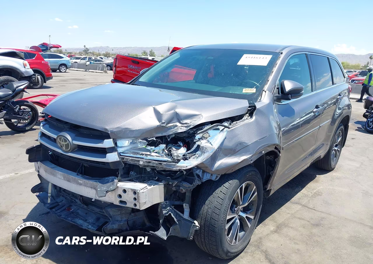 2017 Toyota Highlander Le VIN:5TDBZRFH2HS483757 - 6