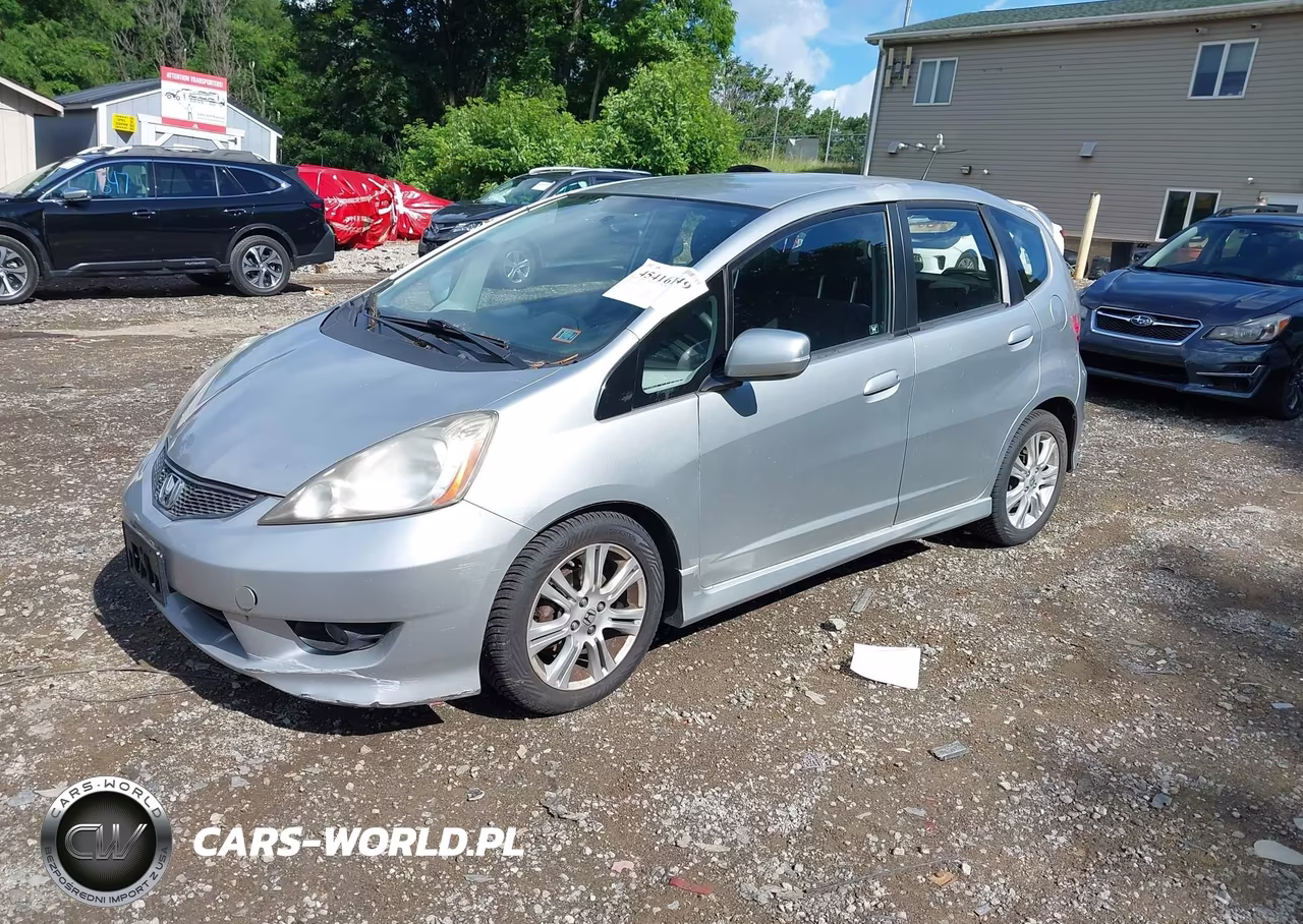 2011 Honda Fit Sport VIN:JHMGE8H56BC002978 - 2