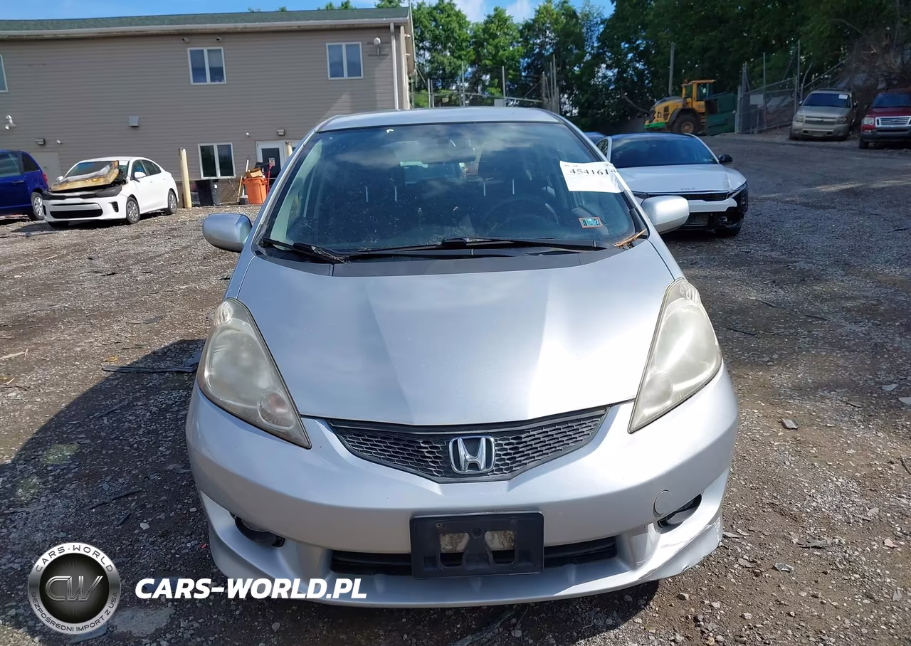 2011 Honda Fit Sport VIN:JHMGE8H56BC002978 - 6