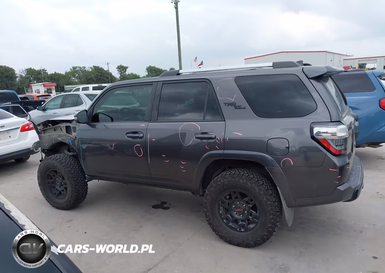 2018 Toyota 4Runner Trd Off Road Premium VIN:JTEBU5JR7J5511714 - 15