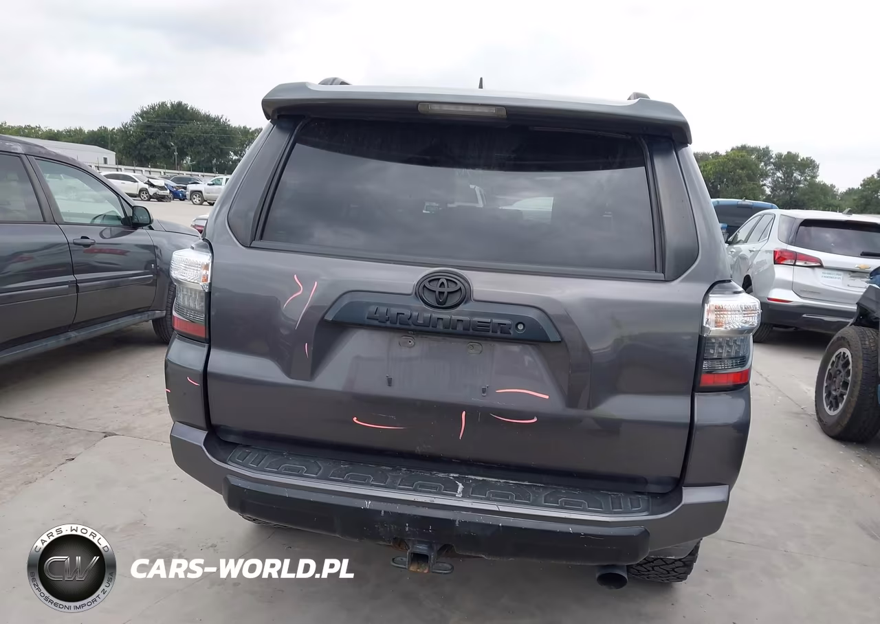 2018 Toyota 4Runner Trd Off Road Premium VIN:JTEBU5JR7J5511714 - 17
