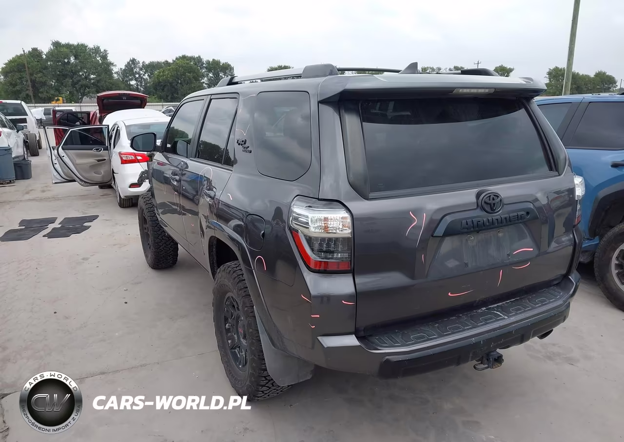2018 Toyota 4Runner Trd Off Road Premium VIN:JTEBU5JR7J5511714 - 3
