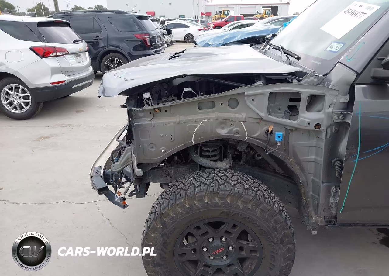 2018 Toyota 4Runner Trd Off Road Premium VIN:JTEBU5JR7J5511714 - 6