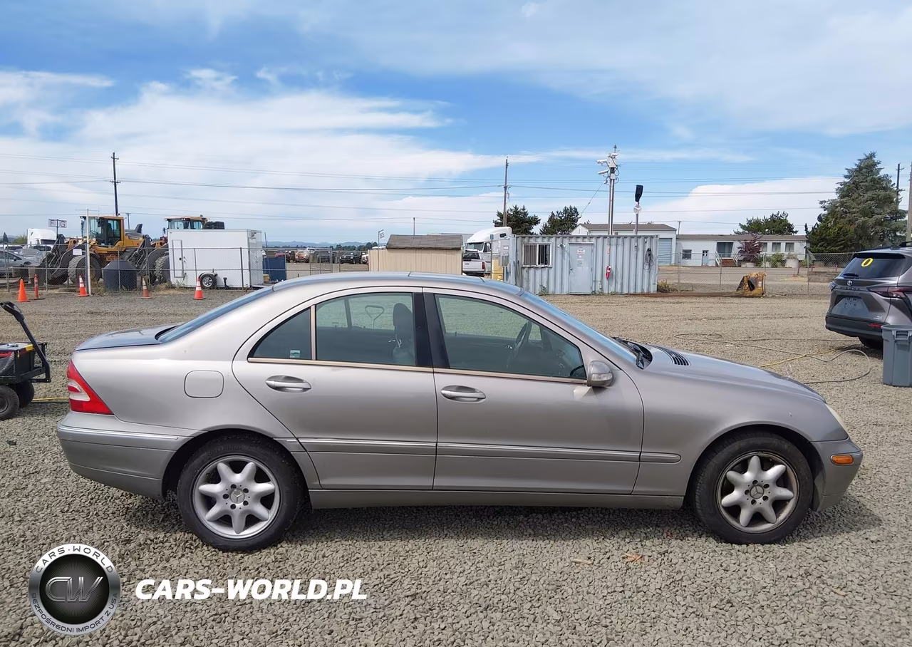 2003 Mercedes-Benz C 240 VIN:WDBRF81JX3F383232 - 13