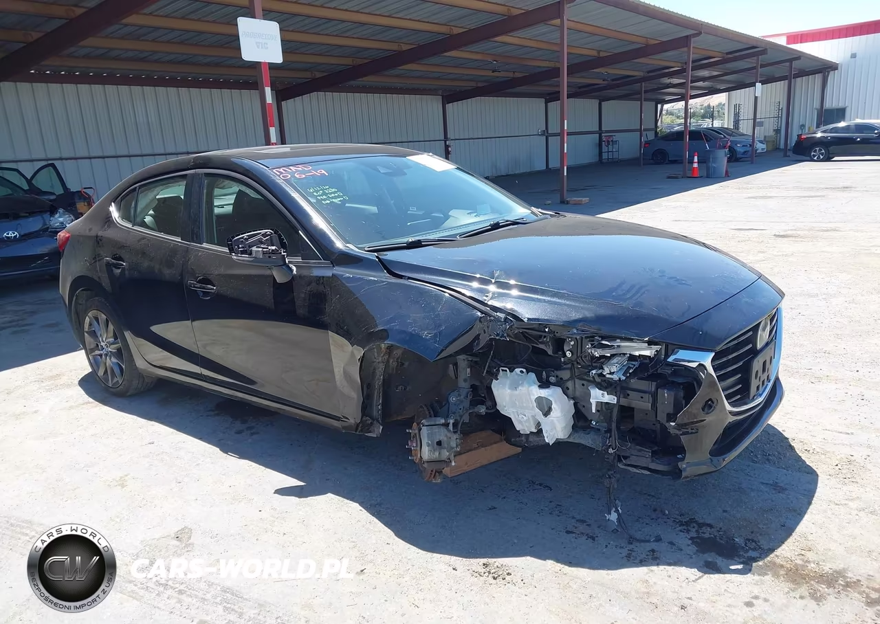 2018 Mazda Mazda3 Grand Touring – zdjęcie 1 z 17