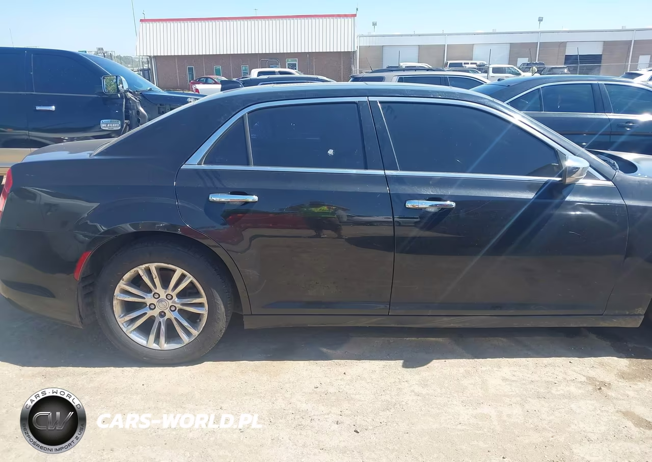2015 Chrysler 300C VIN:2C3CCAEGXFH779920 - 6