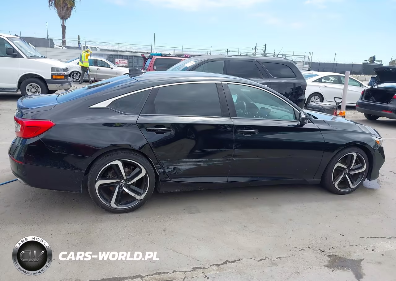 2018 Honda Accord Sport VIN:1HGCV1F38JA241811 - 13