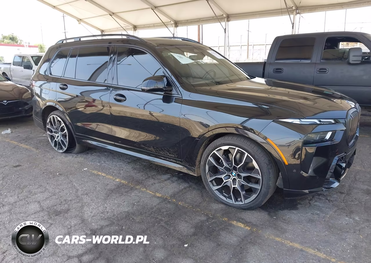 2025 BMW X7 M60I VIN:5UX33EM03S9X94002 - 14