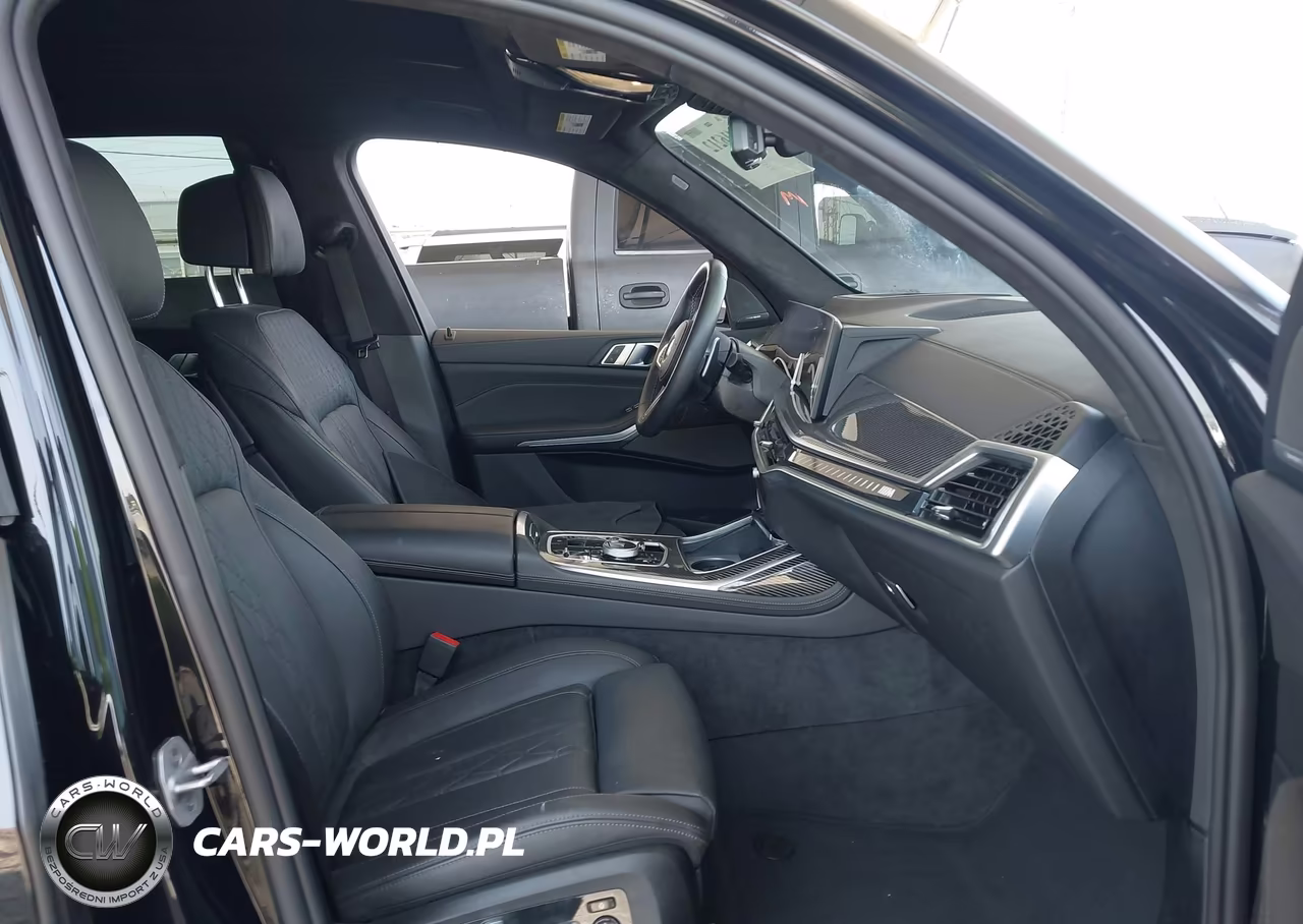 2025 BMW X7 M60I VIN:5UX33EM03S9X94002 - 5