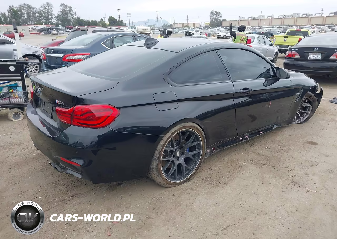 2018 BMW M4 VIN:WBS4Y9C51JAA92488 - 4