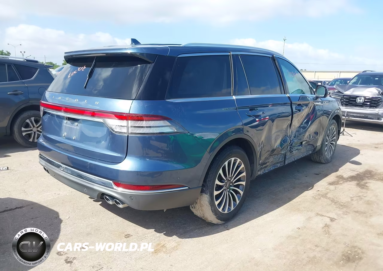 2020 Lincoln Aviator Reserve VIN:5LM5J7XC4LGL23516 - 4