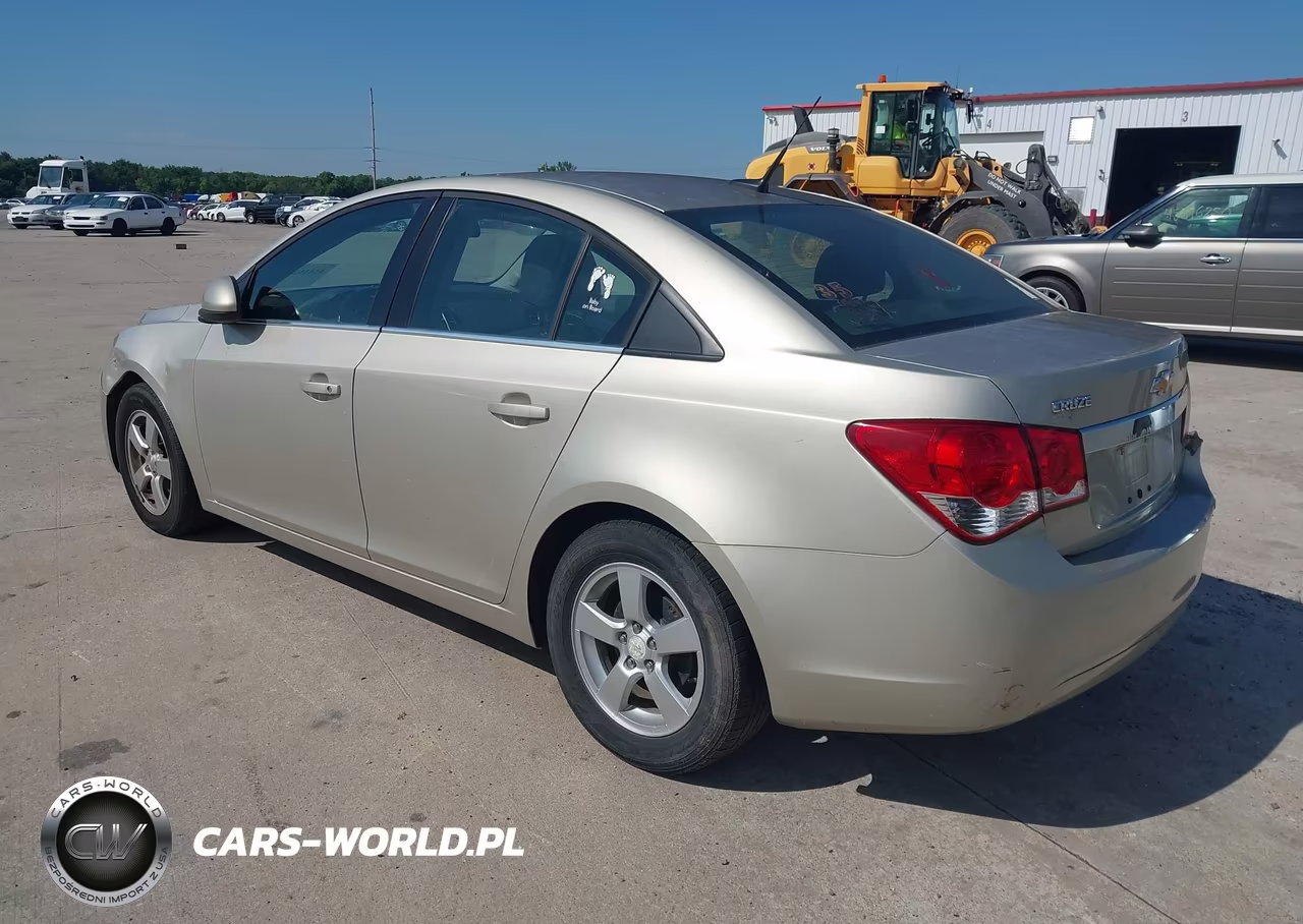 2014 Chevrolet Cruze 1Lt Auto VIN:1G1PC5SB3E7402457 - 3