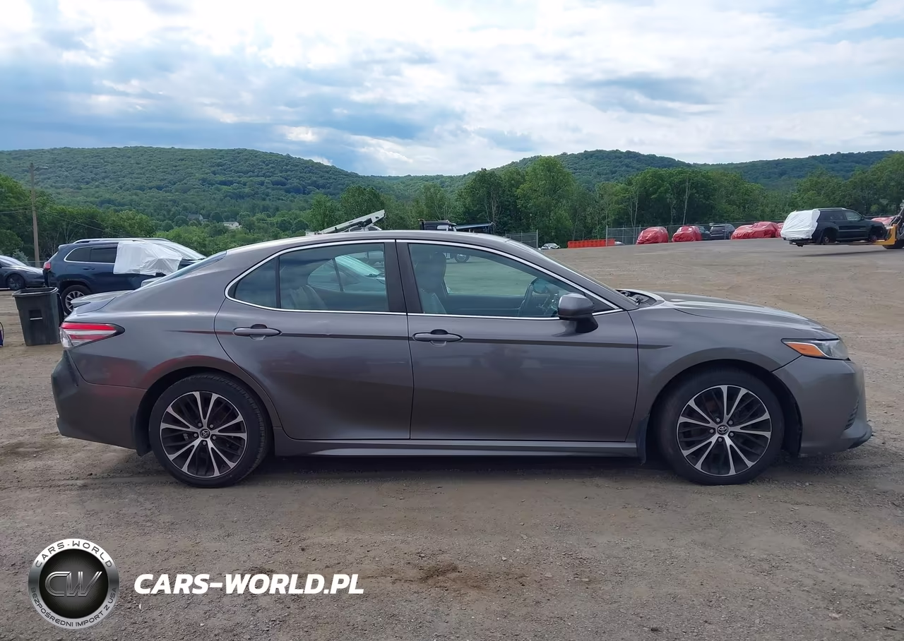 2018 Toyota Camry Se VIN:4T1B11HK2JU535063 - 13